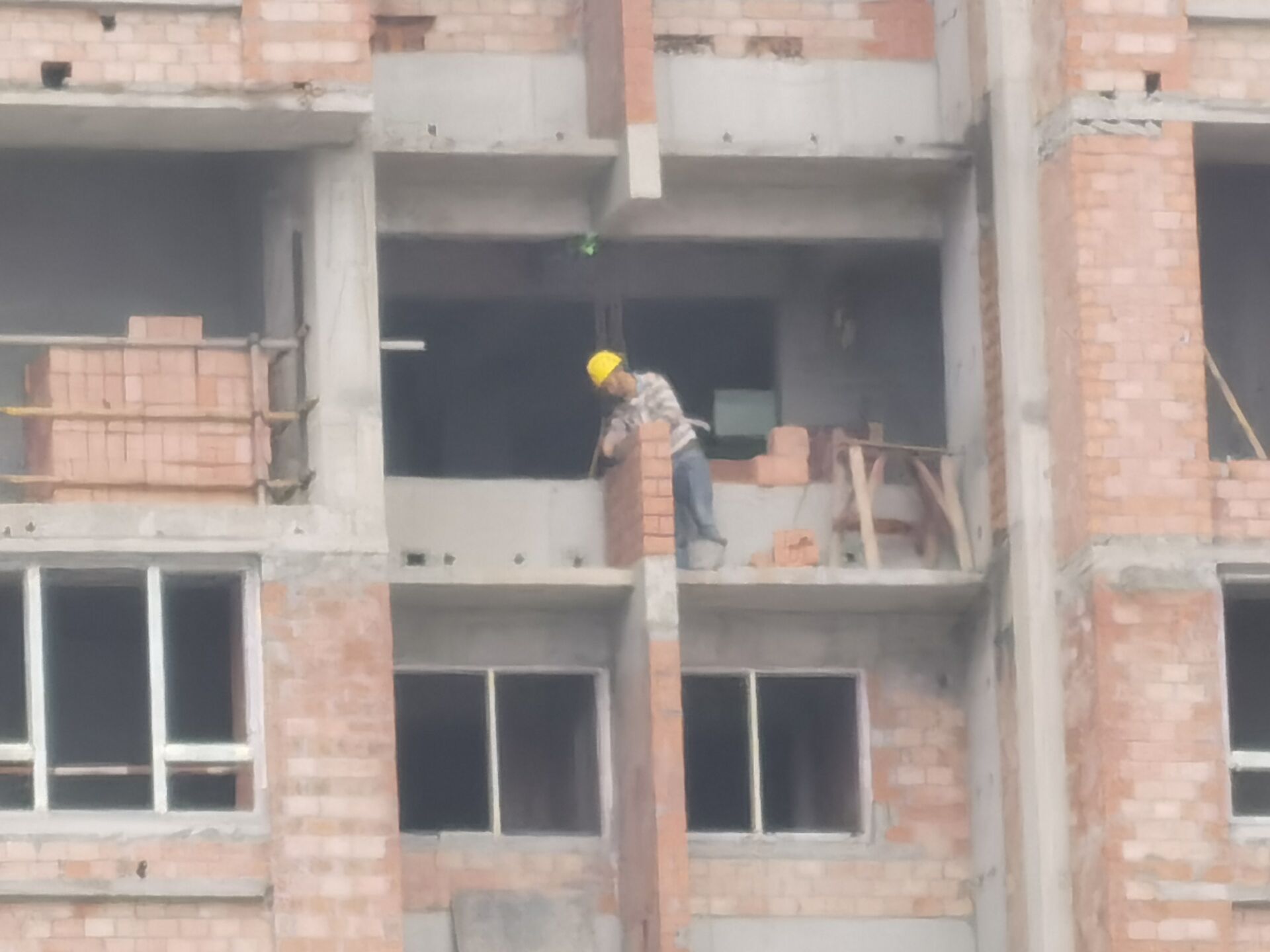2022年云南省一建安管人员B证在线真题